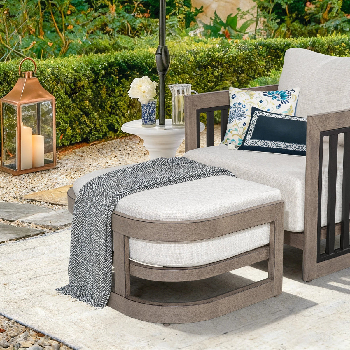 Outdoor Parlor 6-Piece Swivel Aluminum Patio Conversation Set with Ottoman